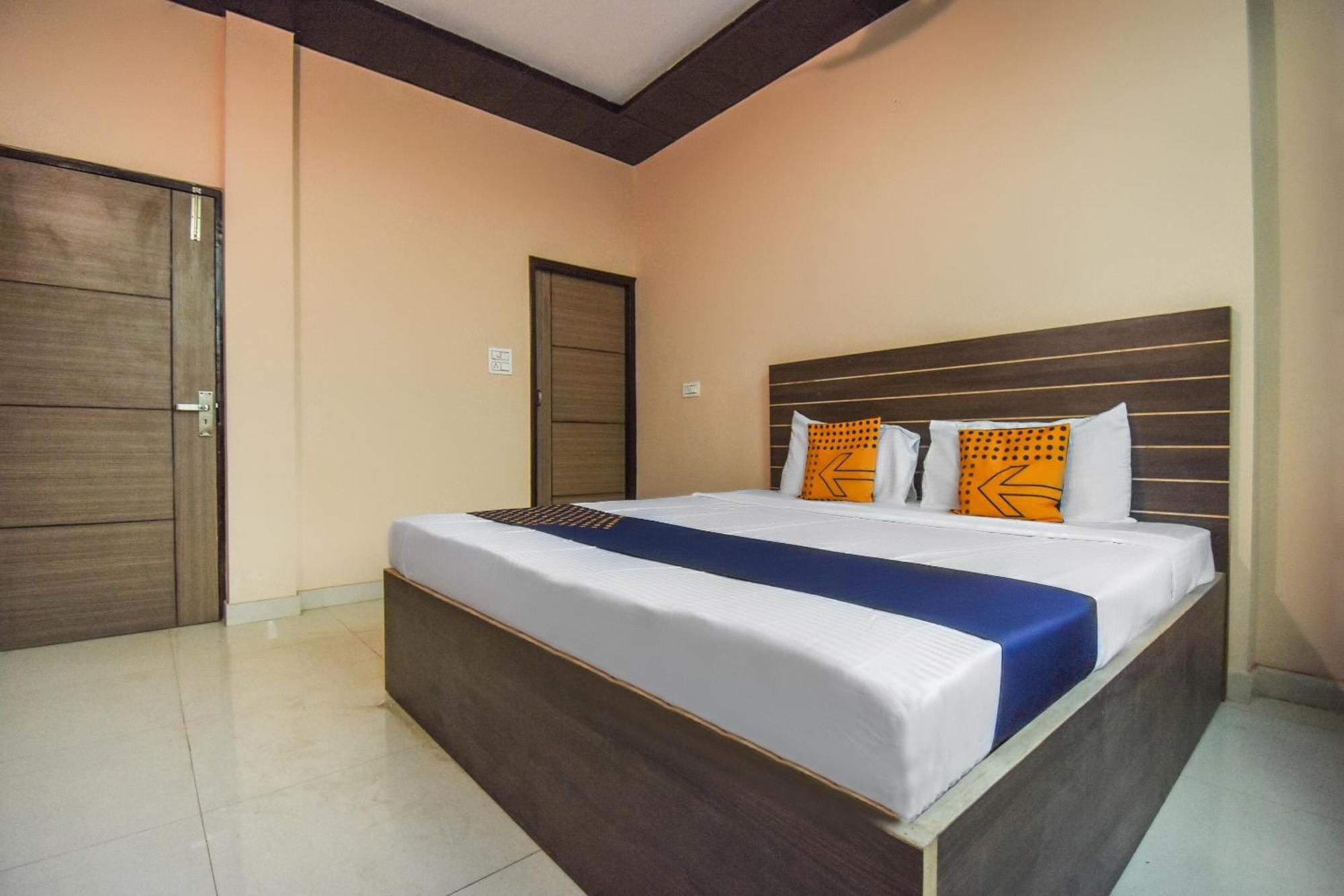 SPOT ON 65851 Hotel Hi Tech Panchkula Exterior foto