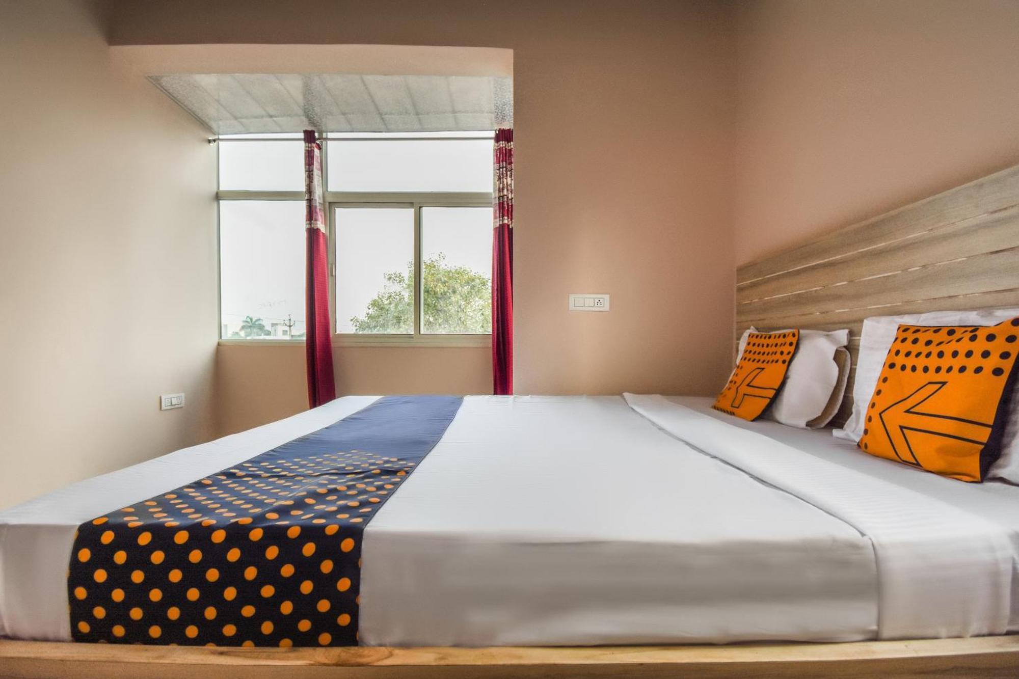 SPOT ON 65851 Hotel Hi Tech Panchkula Exterior foto